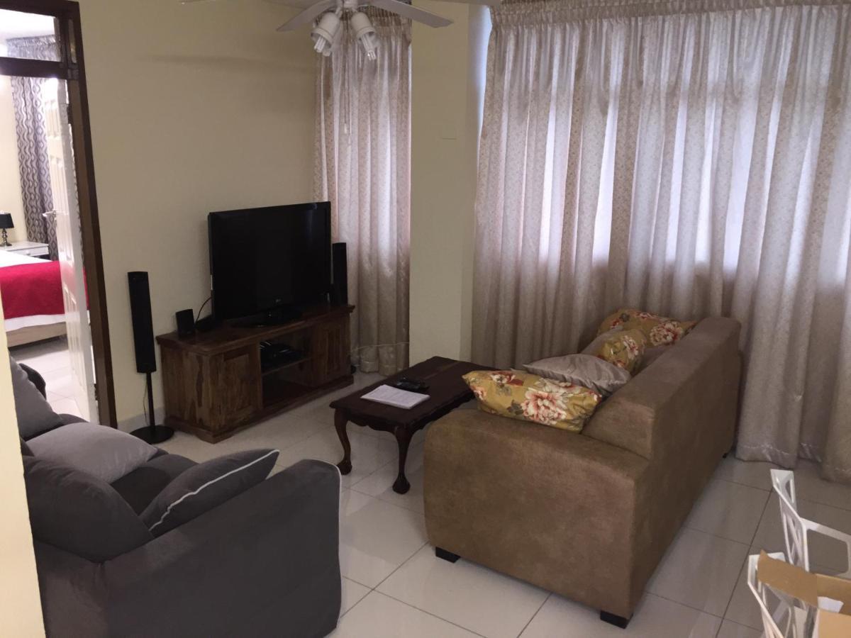 South Coast Beachfront Holiday Apartments Amanzimtoti Exterior photo