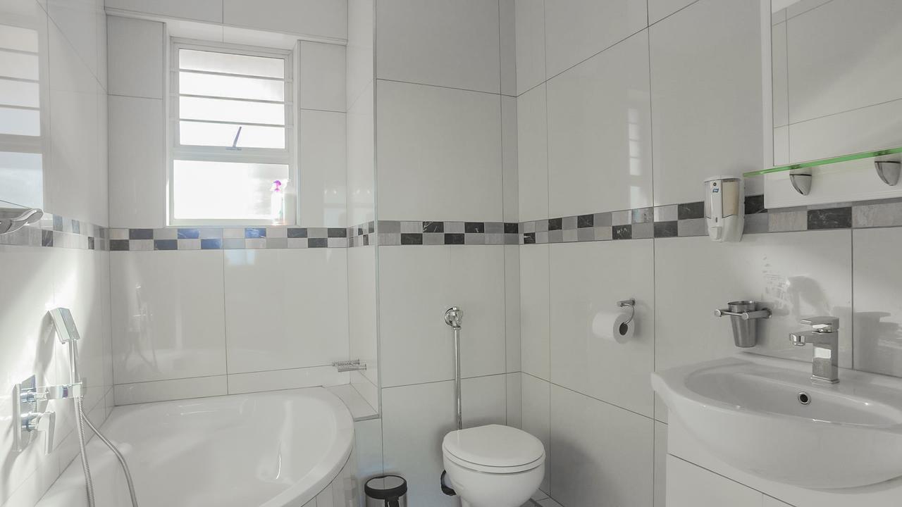 South Coast Beachfront Holiday Apartments Amanzimtoti Exterior photo